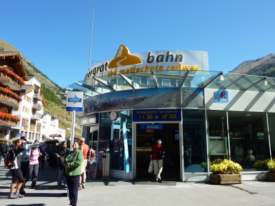 ゴルナーグラート鉄道駅